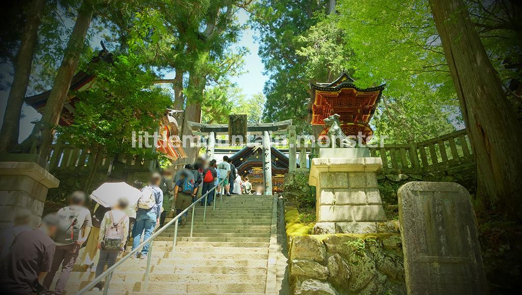登山の目的地！三峯神社を参拝