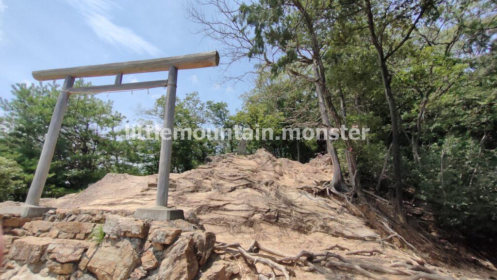 日和田山登山口まで下山開始