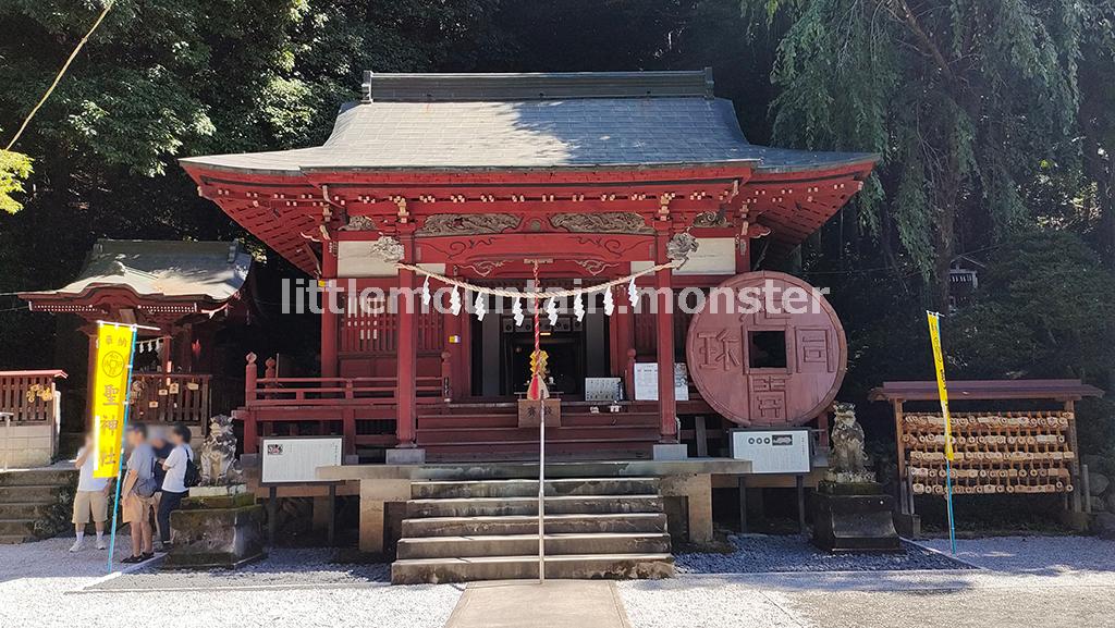 「銭神様」と慕われる！聖（ひじり）神社