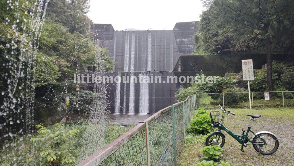 2段に水が落ちてくる!館川ダム