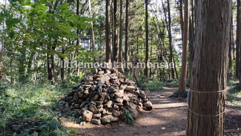 永田山（277.5m）天覧山への道しるべがでたよ