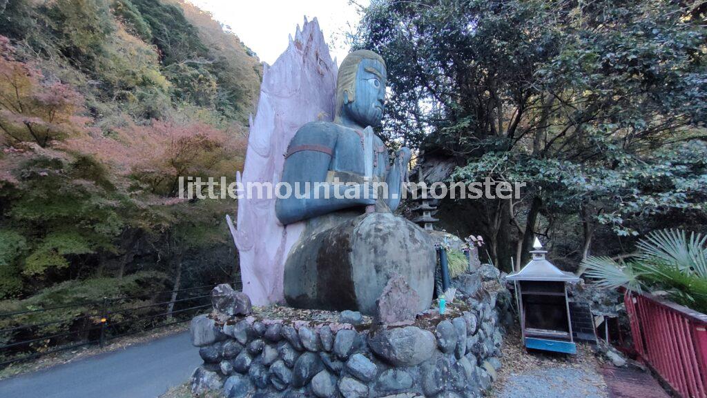 秩父華厳の滝と空滝大不動尊