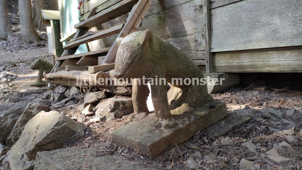 愛嬌のある狛犬さん！大岳神社にお参り