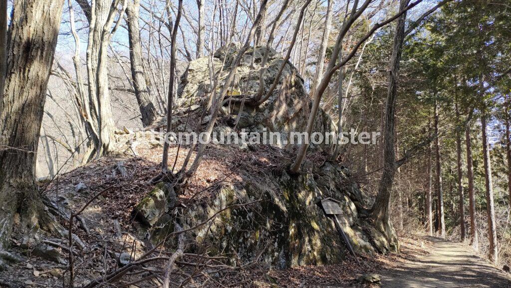 浅間神社、浅間嶺（小岩浅間）人里（へんぼり）峠経由で下る