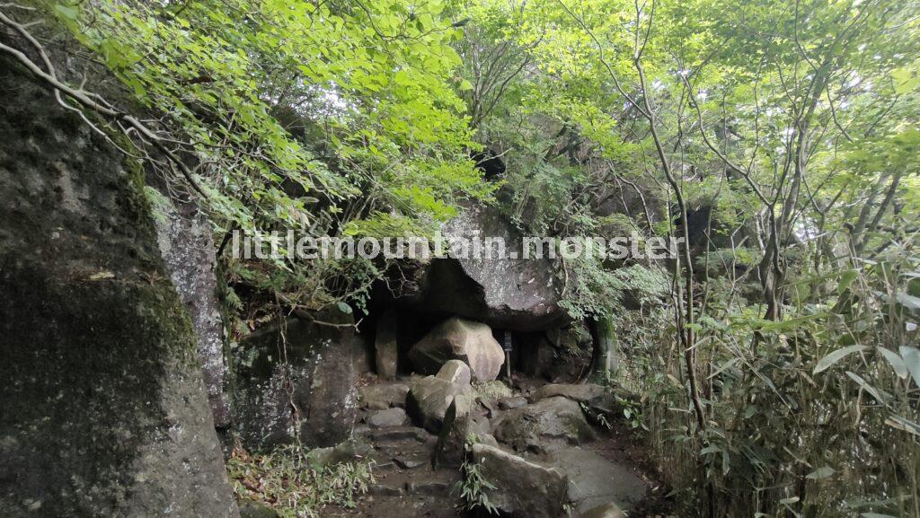 奇岩・巨岩好きにおすすめ！白雲橋コース
