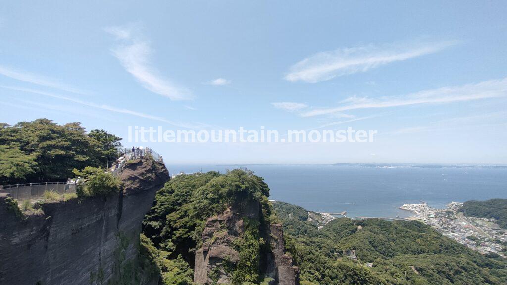 鋸山のシンボル！地獄のぞき