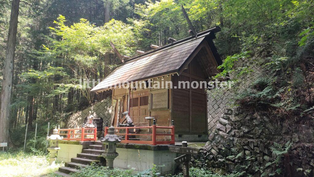 箕山神社経由で下山するよ