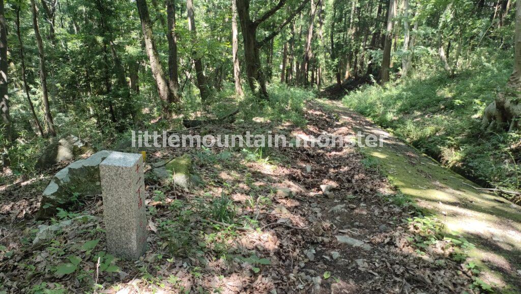 萬福寺、そして美の山山頂（581.5m）へ
