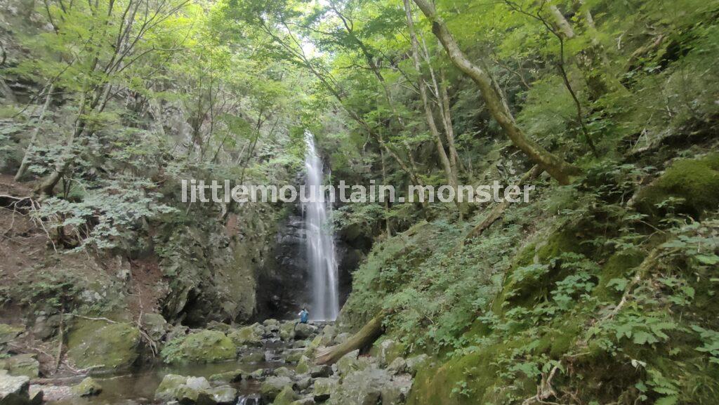 渓流美！百尋（ひゃくひろ）の滝まで大小の滝が続く