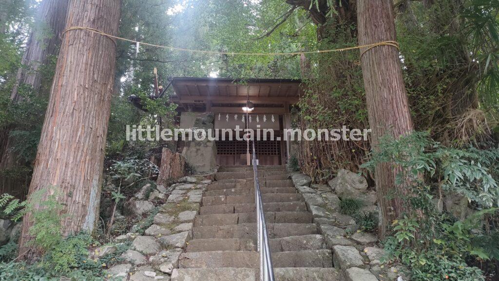 熊野神社経由でJR鳩ノ巣駅まで下る