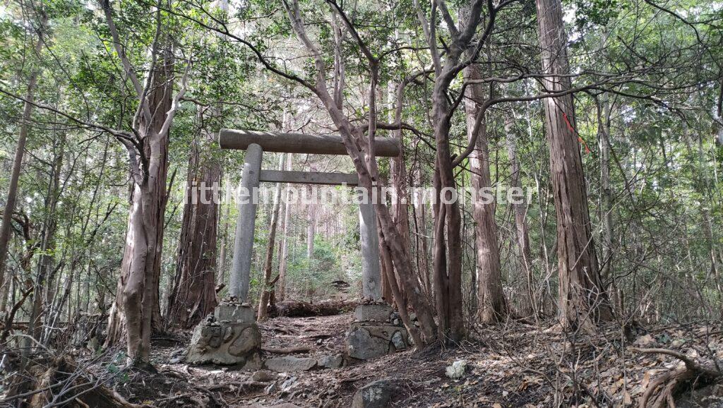 さわらびの湯を目指してくだる