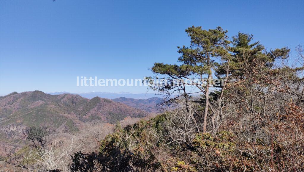 破風山山頂(626.5m)で絶景愛でつつ、ひと休み