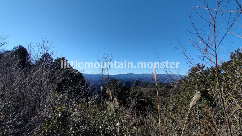エビガ坂→茶之岳山→危険?岩超え→越上山山頂へ
