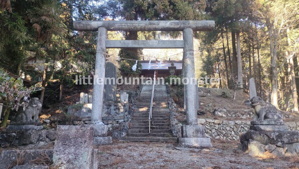 【登山メシ】顔振峠で、富士山の頭を愛でつつ山菜そばを食す