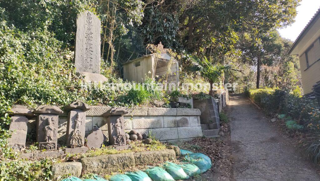 （うっすら）富士山ドーン！さくらテラスでひと休み