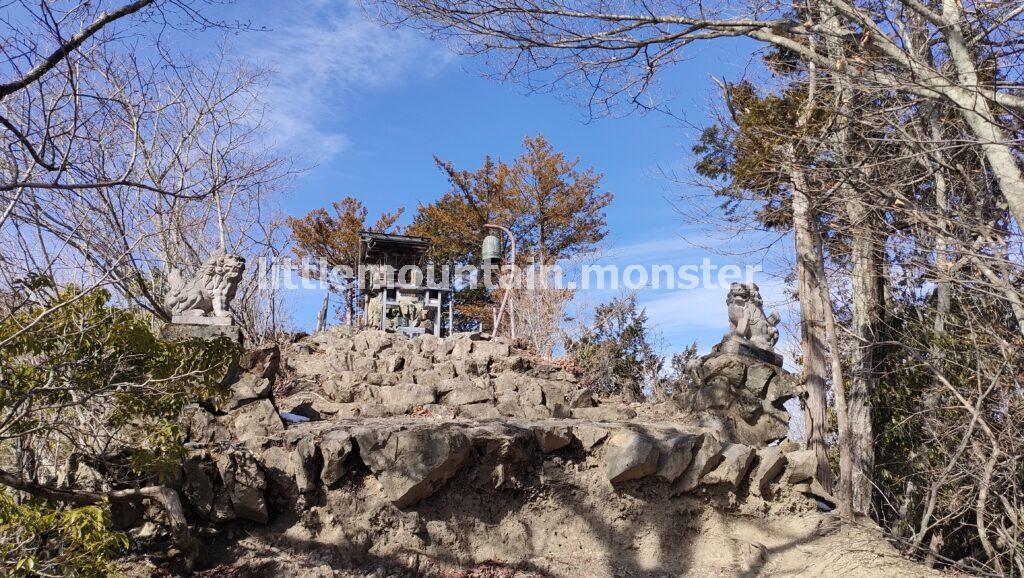 絶景！秩父御岳山 山頂（1,080m）にお参り