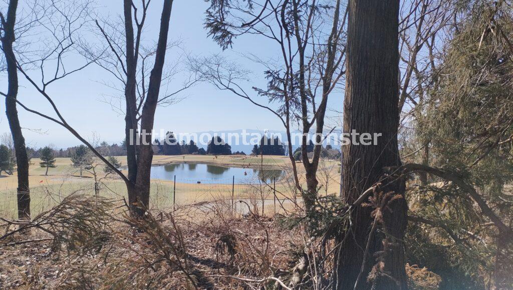 富士山ドーン!舗装コンクリの道を松田山山頂へ登る