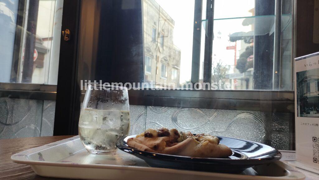【番外編】下山メシ：秩父駅・小池カフェにてジビエ包みパイ