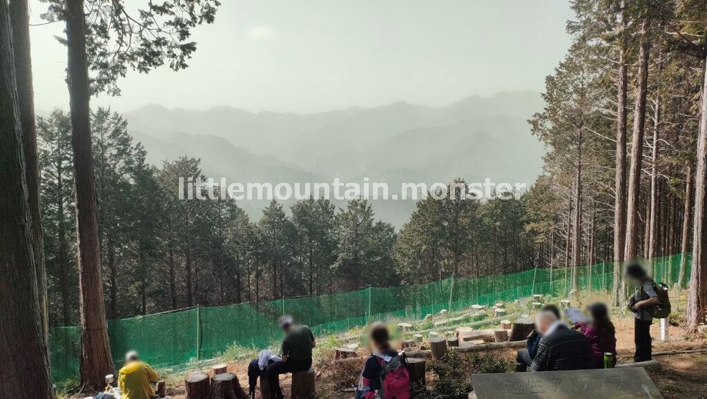 霞の正体は花粉！涙と鼻の神の座山→大高取山（376m）を登る