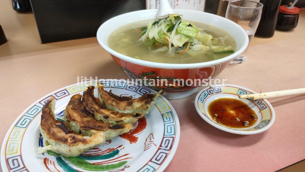 下山メシ：町中華「永楽」でタンメンと餃子