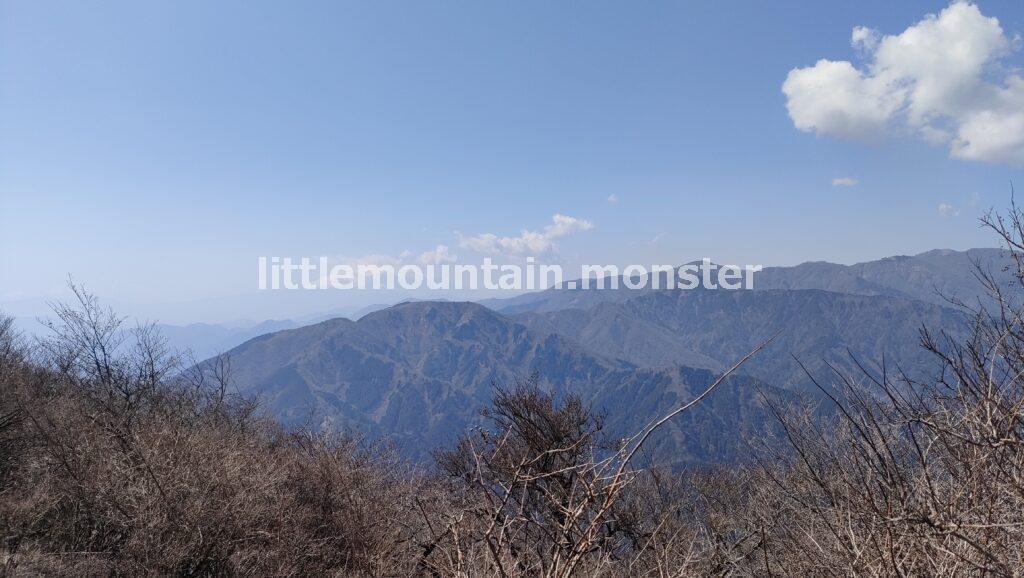 山頂広場は人多し!大山