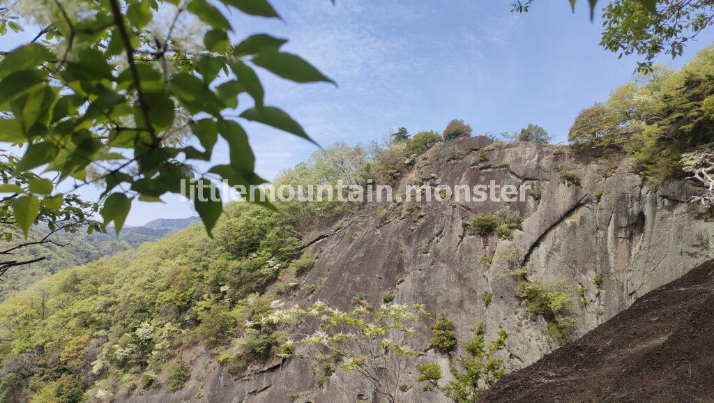絶景だけど、悲しい伝説のある「稚児落とし」