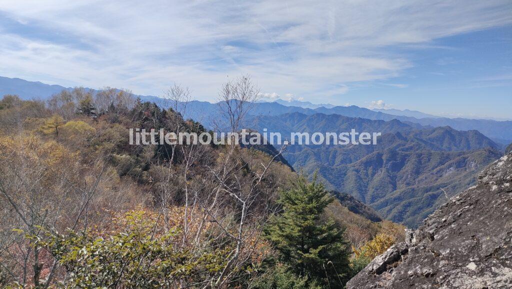 絶景！紅葉の両神山山頂（1723.5m）