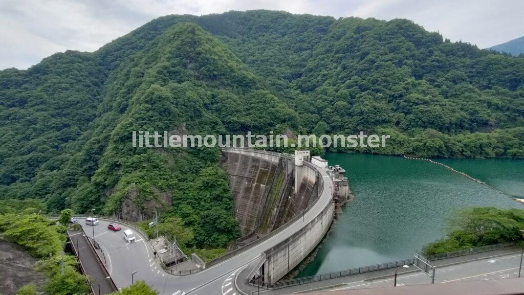 二瀬ダムと秩父湖を俯瞰して観光できる場所がある！